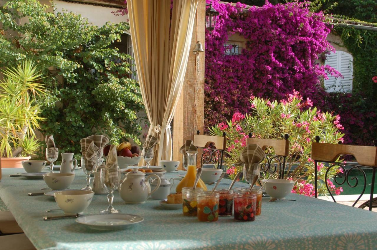 Bed and breakfast Le Mazet de Tourrettes Extérieur photo