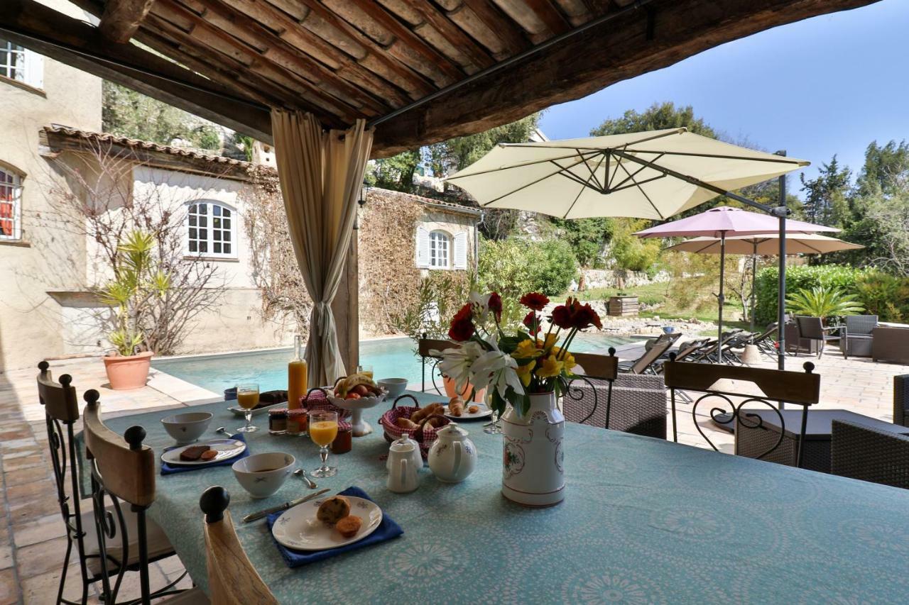Bed and breakfast Le Mazet de Tourrettes Extérieur photo
